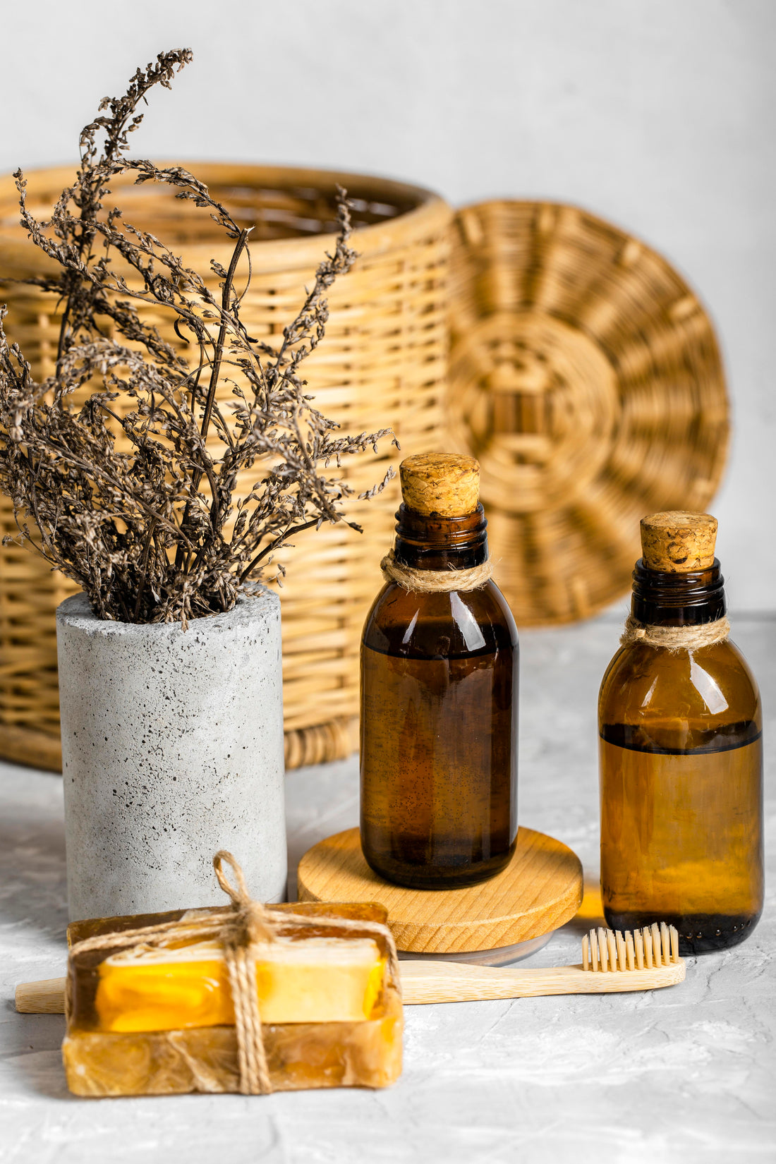 Understanding the Spectrum: Essential Oils, Fragrance Oils, and Perfume